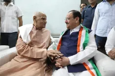 Nadda Visits Veteran Freedom Fighter-Journalist Chhabra in Jaipur