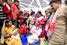 क्या नई दिल्ली रेलवे स्टेशन पर आधुनिक यात्री सुविधा केंद्र का निरीक्षण किया सीएम रेखा गुप्ता ने?