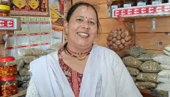 नैनीताल की ग्रामीण महिलाएं स्वयं सहायता समूहों से बनीं आत्मनिर्भर, 30-35 को मिला रोज़गार
