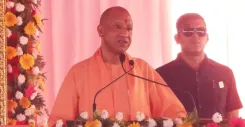 CM योगी का मेरठ में चेतावनी: जाति के नाम पर महापुरुषों को बांटने की साजिश, विभाजन नहीं होने देंगे