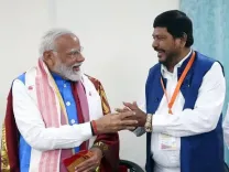 क्या नरेंद्र मोदी अगले 100 वर्ष तक सेवा करेंगे और अगले 10 वर्ष प्रधानमंत्री रहेंगे?: रामदास आठवले