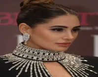 क्या नरगिस फाखरी ने 16 साल की उम्र से मॉडलिंग शुरू की और बॉलीवुड में हिट होने के बाद दूरी बना ली?