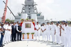 स्टील्थ फ्रिगेट 'महेंद्रगिरि' नौसेना को सौंपा गया, परियोजना 17ए के तहत मझगांव डॉक की चौथी उपलब्धि