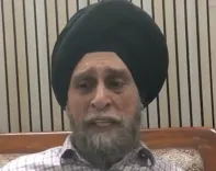 क्या नवजोत सिंह के परिजनों ने बीएमडब्ल्यू चला रही महिला की मंशा पर सवाल उठाए हैं?