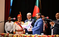 मिर्जा फखरुल इस्लाम आलमगीर बने बांग्लादेश के 23वें राष्ट्रपति, सावर शहीद स्मारक पर दी श्रद्धांजलि
