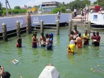 क्या नवपाषाणम मंदिर में भगवान राम ने स्वयं समंदर में नवग्रह स्थापित किए?