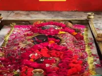 नवरात्रि के चौथे दिन मां कुष्मांडा का आशीर्वाद प्राप्त करने के लिए इन विशेष मंदिरों का करें दर्शन