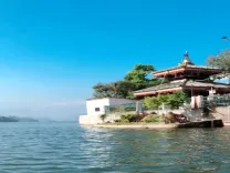 नवरात्रि विशेष: ताल बराही मंदिर, झील के मध्य मां दुर्गा के दर्शन से शत्रुओं का नाश