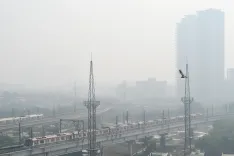 एनसीआर में एक्यूआई फिर लाल निशान के पार, गर्मी में बढ़ेगा तापमान