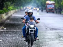 दिल्ली-एनसीआर में सावन के पहले सोमवार पर येलो अलर्ट, 4 अगस्त को हल्की से मध्यम बारिश के आसार