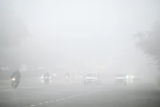 क्या एनसीआर में प्रदूषण और घने कोहरे का कहर जारी रहेगा?