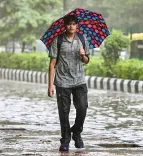 दिल्ली-एनसीआर में 1-4 सितंबर बारिश का अनुमान, तापमान 33°C तक गिरेगा; AQI में भी सुधार संभव