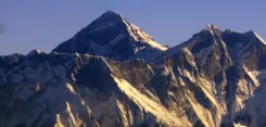 Nepal suspends Himalayan trekking permits Oct 29–31 amid avalanche risk