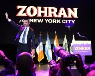 न्यूयॉर्क के पहले मुस्लिम मेयर बने जोहराम ममदानी, कुरान पर शपथ लेकर अमेरिका में लिखा नया इतिहास