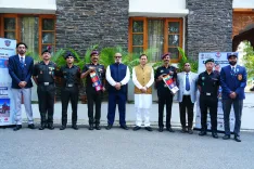 एनआईएम के चार पर्वतारोहण अभियान सफल, सीएम धामी ने देहरादून में किया फ्लैग-इन