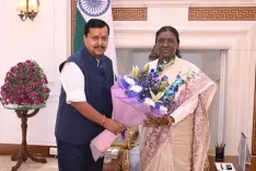 BJP अध्यक्ष नितिन नवीन ने राष्ट्रपति द्रौपदी मुर्मु से की शिष्टाचार भेंट, सेवाभाव को बताया प्रेरणास्रोत
