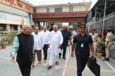 Nitish Kumar Offers Prayers at Bhojpur Kali Temple