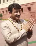 Can Politics Be Done Without Hurting People’s Faith? Manoj Tiwari Critiques Mahagathbandhan