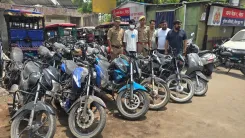 नोएडा में अंतर्राज्यीय बाइक चोर गिरफ्तार: 12 चोरी के दोपहिया वाहन बरामद, 33 आपराधिक मुकदमे दर्ज