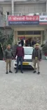 क्या नोएडा में कैब से अपहरण के प्रयास का आरोपी चालक गिरफ्तार हुआ?