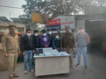 क्या नोएडा में फर्जी कॉल सेंटर का भंडाफोड़ हुआ?