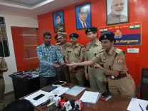 नोएडा : पुलिस ने लोगों को लौटाए उनके खोए हुए 100 मोबाइल फोन