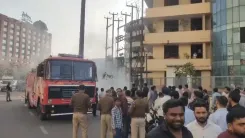 नोएडा सेक्टर-18 में ट्रांसफार्मर विस्फोट, दो युवक गंभीर रूप से झुलसे