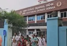 क्या बीजद ने शिक्षा मंत्री और नुआपाड़ा के भाजपा उम्मीदवार पर आचार संहिता उल्लंघन का आरोप लगाया?