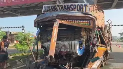 ओडिशा: खोर्धा के NH-16 पर ट्रक-ट्रेलर टक्कर, ड्राइवर और हेल्पर की मौके पर मौत