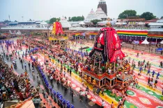 पुरी रथयात्रा 2025: बारिश के बावजूद तैयारी पूरी, लाखों श्रद्धालु उमड़े; 'समर्पण' डिजिटल हुंडी लॉन्च