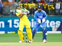 वनडे सीरीज: ऑस्ट्रेलिया ने टॉस जीतकर चुनी गेंदबाजी, भारत की प्लेइंग इलेवन में बदलाव नहीं