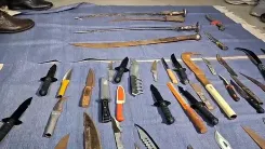 ऑपरेशन 'रैम्बो': सूरत के 11 थाना क्षेत्रों से 72 आरोपी गिरफ्तार, छरियाँ-तलवारें बरामद