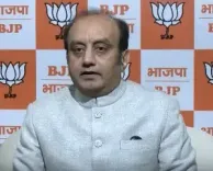 क्या ओवैसी पहले अपनी पार्टी का अध्यक्ष हिजाब पहनने वाली महिला को बना सकते हैं?: सुधांशु त्रिवेदी