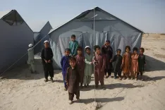 ईरान-पाकिस्तान के हालात बिगड़े: 104 अफगान परिवार (448 लोग) स्वदेश लौटे