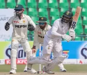 पाकिस्तान बनाम दक्षिण अफ्रीका: रोमांचक हुआ लाहौर टेस्ट, तीसरे दिन गिरे 16 विकेट 