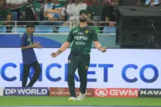 पाकिस्तान बनाम बांग्लादेश : हुसैन तलत हुए बुरी तरह चोटिल, अस्पताल में किया गया भर्ती