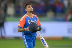 क्या पाकिस्तान के पूर्व कप्तान ने सूर्यकुमार यादव के लिए लाइव टीवी पर अभद्र भाषा का इस्तेमाल किया?