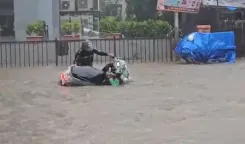 पानी-पानी मुंबई: लोग बोले, "हम परेशान , समय पर नालों की सफाई होती तो आज ऐसा न होता" 