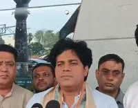 पेपर लीक पर इमरान प्रतापगढ़ी का केंद्र पर प्रहार: '21 छात्रों की मौत, शिक्षा मंत्री दें इस्तीफा'
