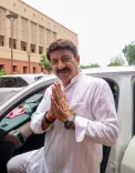 पप्पू यादव के भगवा वस्त्र विरोध पर मनोज तिवारी का हमला: 'सनातन का अपमान, कड़ी सजा मिले'