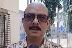 पश्चिम बंगाल : उत्तरपाड़ा विधायक कंचन मल्लिक के खिलाफ 'लापता' पोस्टर: जनता का गुस्सा फूटा, भाजपा ने साधा निशाना