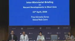 भारतीय जहाजों पर 24 घंटे में कोई फायरिंग नहीं — विदेश मंत्रालय की बड़ी जानकारी