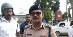 कोलकाता के तिलजला में बुलडोजर विरोध हिंसक: पुलिस पर पथराव, 3 जवान घायल, कई हिरासत में