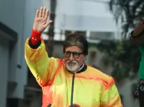क्या पत्नी जया और अभिषेक के साथ फिल्मफेयर पुरस्कार पाकर अमिताभ बच्चन बेहद खुश हैं?