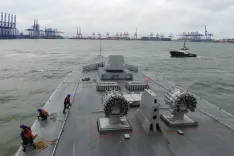 क्या श्रीलंका में पहली विदेशी तैनाती पर आईएनएस विक्रांत और आईएनएस उदयगिरि पहुंचे?