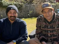 सनी देओल का F1 रेसर बनने का सपना: धर्मेंद्र की परवाह ने रोका रेसट्रैक का रास्ता