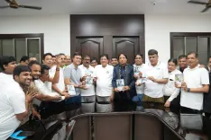Piyush Goyal distributes booklet on Modi govt's 12 years in North Mumbai