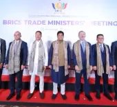 Piyush Goyal gifts Sanganeri shawls to BRICS ministers on Handloom Day