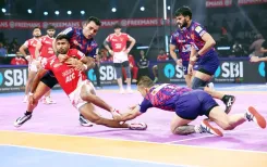 Did Akshit’s Super 10 Lead Dabang Delhi to Victory Over Gujarat Giants?