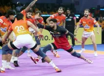 PKL 12: Sandeep runs riot over Gujarat Giants as U Mumbai secure massive win
